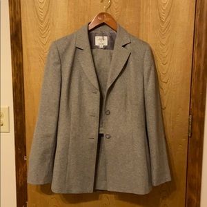 2 piece Collections for Le Suit grey suit